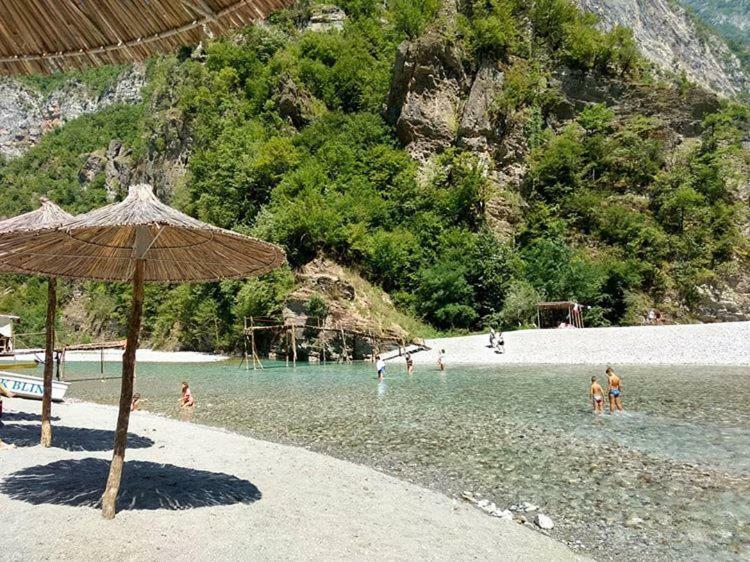 Park Blini Shala River Moll' e Shoshit Экстерьер фото