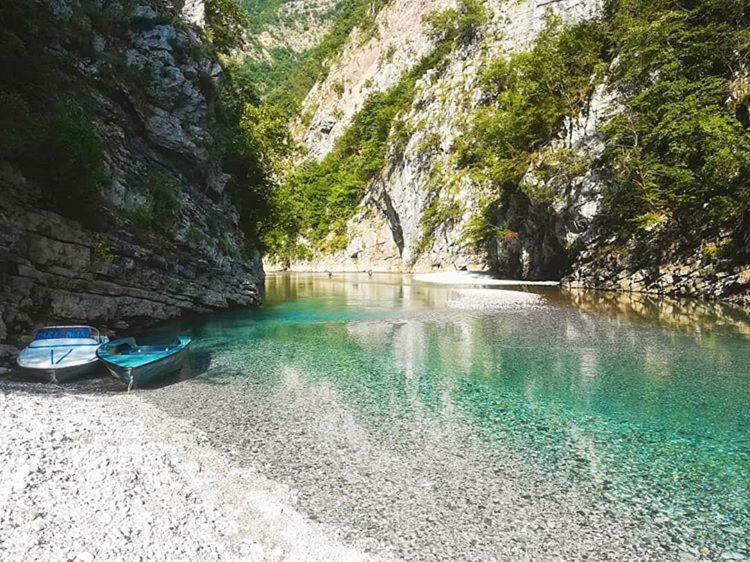 Park Blini Shala River Moll' e Shoshit Экстерьер фото